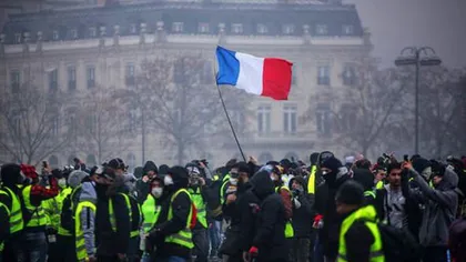 Noi ciocniri între vestele galbene şi jandarmi la Paris
