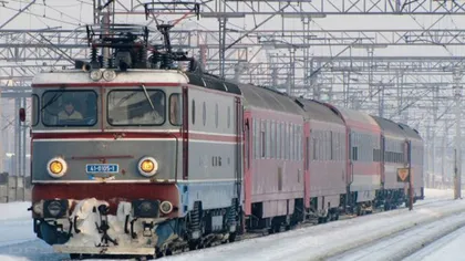 Trafic feroviar blocat în judeţul Hunedoara după ce un TIR a căzut pe calea ferată