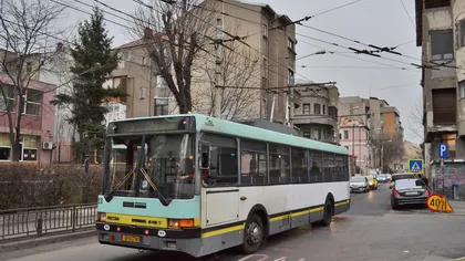 Toate troleibuzele din Bucureşti au fost retrase în depouri, din cauza gheţii. În locul lor au fost introduse autobuze