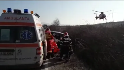 Accident grav în Arad: Un bărbat a murit, două persoane sunt în stare critică. Un elicopter SMURD a intervenit