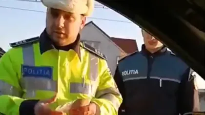 Poliţişti umiliţi live pe Facebook de doi bărbaţi pe care i-au oprit în trafic, în Timiş
