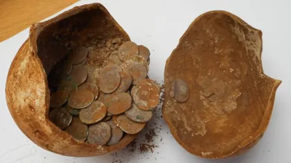 Monede romane, bătute după sinuciderea împăratului Nero, descoperite în Anglia
