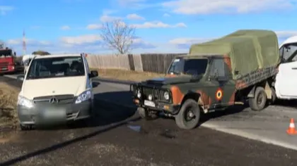Accident grav cu maşina armatei, în Târgovişte: un militar a ajuns la spital