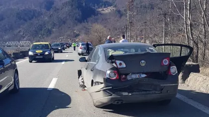 Accident pe Valea Oltului cu cinci maşini implicate
