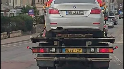 INCREDIBIL! Ce a păţit un român în Anglia cu o maşină cu număr de Brăila FOTO