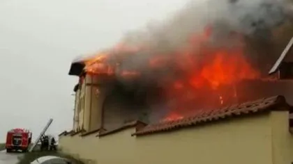 Incendiu violent la o mănăstire din judeţul Constanţa
