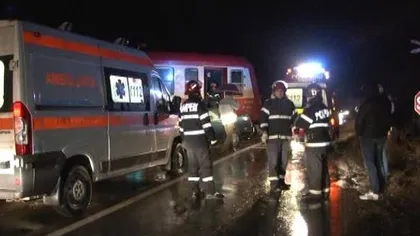 Carnagiu în Buzău: un microbuz plin cu pasageri a fost lovit de tren. A fost declanşat Planul Roşu UPDATE