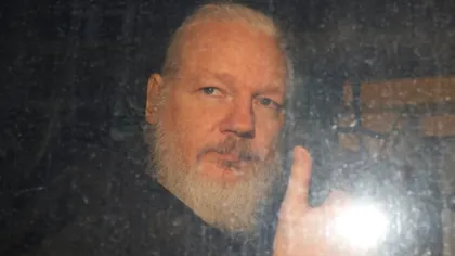 Assange contestă cererea SUA de extrădare privind acuzaţiile de piraterie informatică