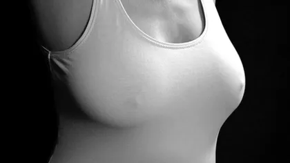 Cum să îţi măreşti sânii în mod natural. Două trucuri simple şi la îndemână