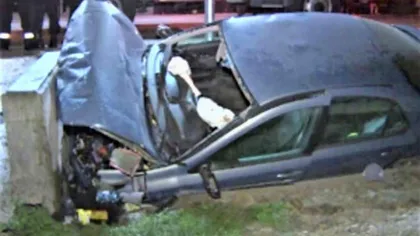 Un adolescent s-a urcat beat la volan şi a provocat un accident groaznic la Zalău