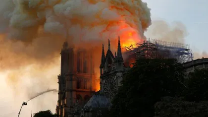 Incredibil, Google a catalogat incendiul de la Notre Dame drept ştire falsă. Algoritmul a fost mai puternic decât realitatea