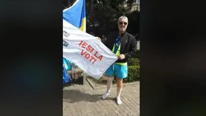 Un pensionar din Cluj a mers pe jos 500 de kilometri, pentru a-i îndemna pe oameni să meargă la vot