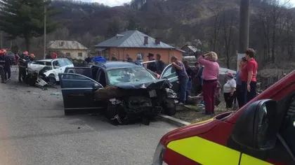 Accident grav în Vâlcea: Doi oameni au murit, iar alţi cinci sunt răniţi