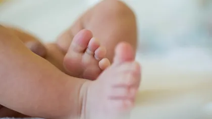Avocatul Poporului continuă ancheta în cazul bebeluşului din Vâlcea ce ar fi decedat în urma unui diagnostic greşit
