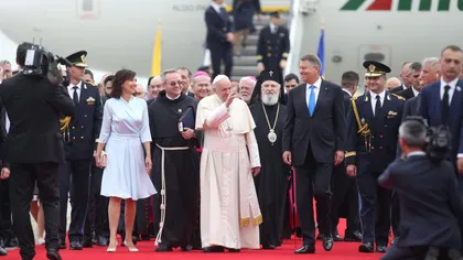 Carmen Iohannis a întors privirile la vizita Papei în România. De ce a ales această ţinută VIDEO