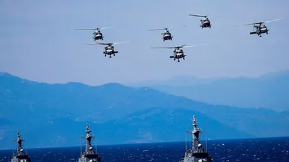 Marina militară face cele mai ample exerciţii navale în trei mări