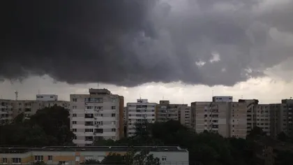 ANM a actualizat prognoza meteo pentru Bucureşti. Ploi, descărcări electrice şi vijelii până luni