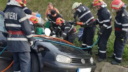 Accident GRAV în GIURGIU. Un mort şi trei răniţi, după ce o maşină şi o dubiţă s-au ciocnit VIOLENT
