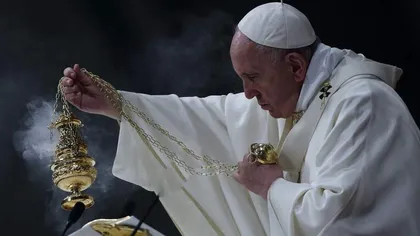 Papa Francisc, baie de mulţime pe aeroportul din Sibiu. Curcubeu pe cer după plecarea Suveranului Pontif