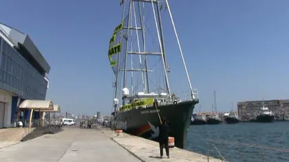Nava-amiral a Greenpeace, Rainbow Warrior, a ancorat în Portul Constanţa