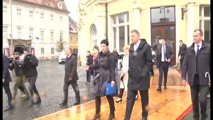 Klaus Iohannis, în inspecţie la Sibiu înaintea Summitului UE. La Palatul Brukenthal va avea loc dineul oficial