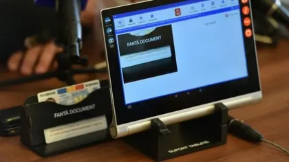 PSD reclamă nereguli: Operatorii de tablete îi forţează pe alegători să voteze şi la referendum