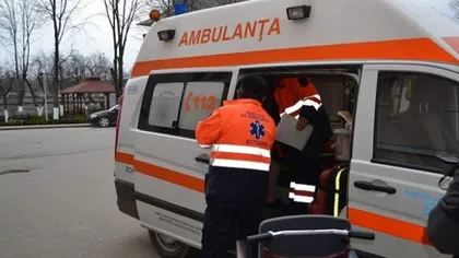 Şase copii, dintre care un bebeluş de trei luni, răniţi după ce căruţa în care se aflau s-a răsturnat într-un şanţ