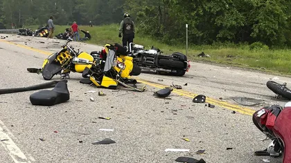 Şapte motociclişti au murit în SUA, după ce au fost loviţi de o camionetă