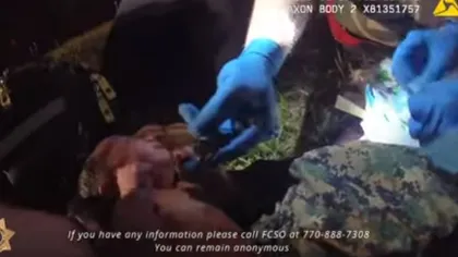 Atenţie, imagini şocante! O fetiţă nouă-născută, descoperită într-o pungă, în pădure. Copila încă avea cordonul ombilicat ataşat VIDEO