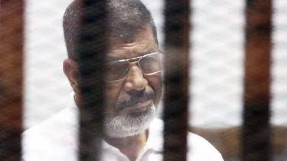 Fostul preşedinte al Egiptului a murit în sala de judecată. Mohamed Morsi a fost alungat de la putere printr-o lovitură de stat