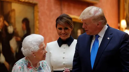 Regina Elisabeta i-a prezentat lui Donald Trump obiecte de colecţie ale familiei regale GALERIE FOTO
