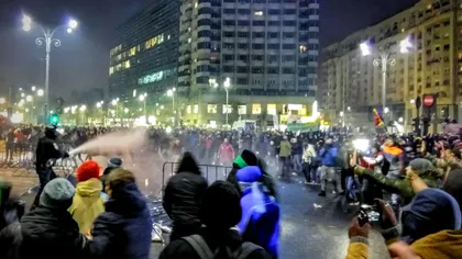 Huliganii condamnaţi după protestele pentru OUG 13 habar n-aveau de ce au ieşit românii în stradă. Motivarea judecătorilor