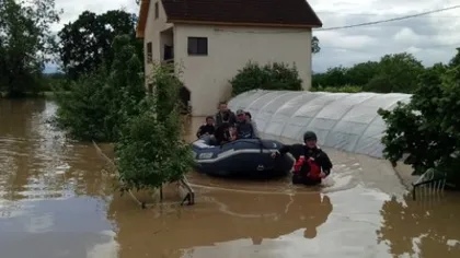 Inundaţiile au făcut ravagii şi prin vecini. Oraşe din Serbia sunt sub stare de urgenţă, imagini apocaliptice din Bulgaria VIDEO