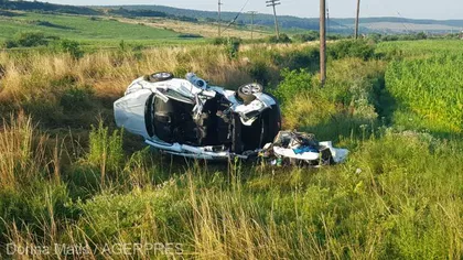Accident grav în Mureş. Un mort şi trei răniţi grav, după ce un autoturism a fost lovit de tren