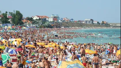 Fenomen rar la malul Mării Negre! Vacanţa turiştilor a fost stricată subit. Ce s-a întâmplat cu apa