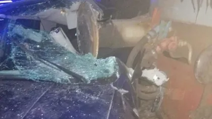 Accident grav în Olt, o maşină a fost lovită de tren FOTO şi VIDEO