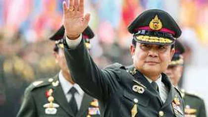 Thailanda trece la guvernarea civilă