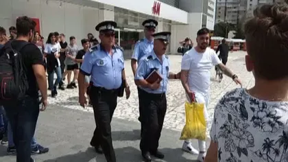 Vlogger celebru, săltat de poliţie după ce şi-a dat întâlnire cu fanii în centrul oraşului