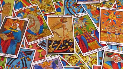 Horoscop 2020 Tarot. Mesajele cartilor de tarot pentru dragoste, bani si cariera in 2020