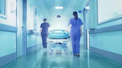 Reacţia Comisiei de etică a spitalului din Sibiu, după decesul femeii operate de pietre la rinichi: Protocoalele au fost respectate