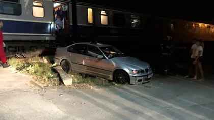 Accident feroviar la Costineşti. O maşină a fost lovită de tren