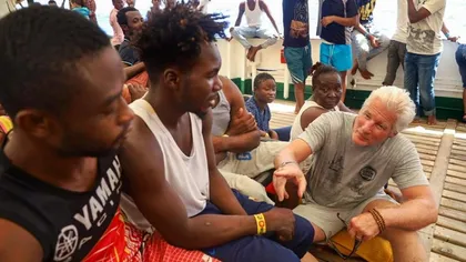 Actorul Richard Gere cere să se oprească diabolizarea migranţilor