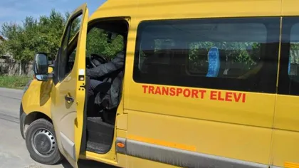 Şoferul unui microbuz şcolar, prins beat la volan în timp ce transporta elevii