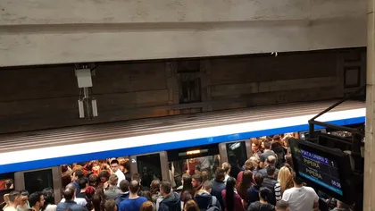Blocaj la metrou luni dimineaţă, după ce unui călător i s-a făcut rău