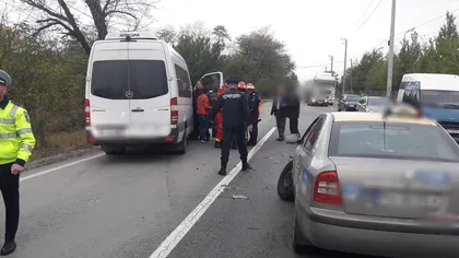 Microbuz cu pasageri, implicat într-un accident lângă Ploieşti