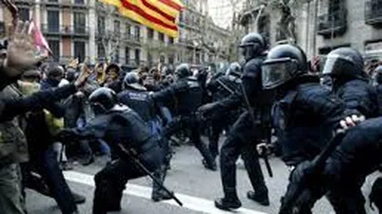 Arestări în Catalonia, în urma violenţelor provocate de condamnnarea liderilor separatişti de către autorităţi FOTO