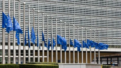 Incident la Bruxelles: un bărbat a vrut să-şi dea foc în faţa Comisiei Europene