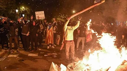 Cele mai violente proteste din ultimul deceniu în Catalonia. Serverul pentru Tsunami Democratic se află în România VIDEO