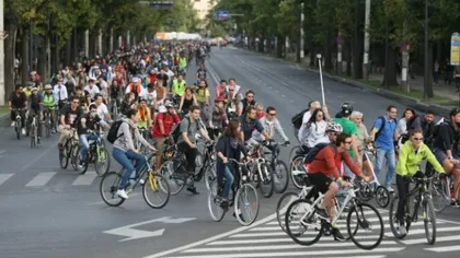 Biciclişti din Bucureşti denunţă scăderea siguranţei pe drumurile publice. 