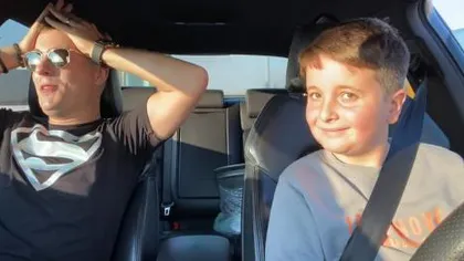 Un vlogger din Oradea a pus un copil de 10 ani să conducă o maşină: 